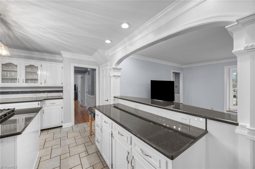 301 Jones Street Property Photo 11