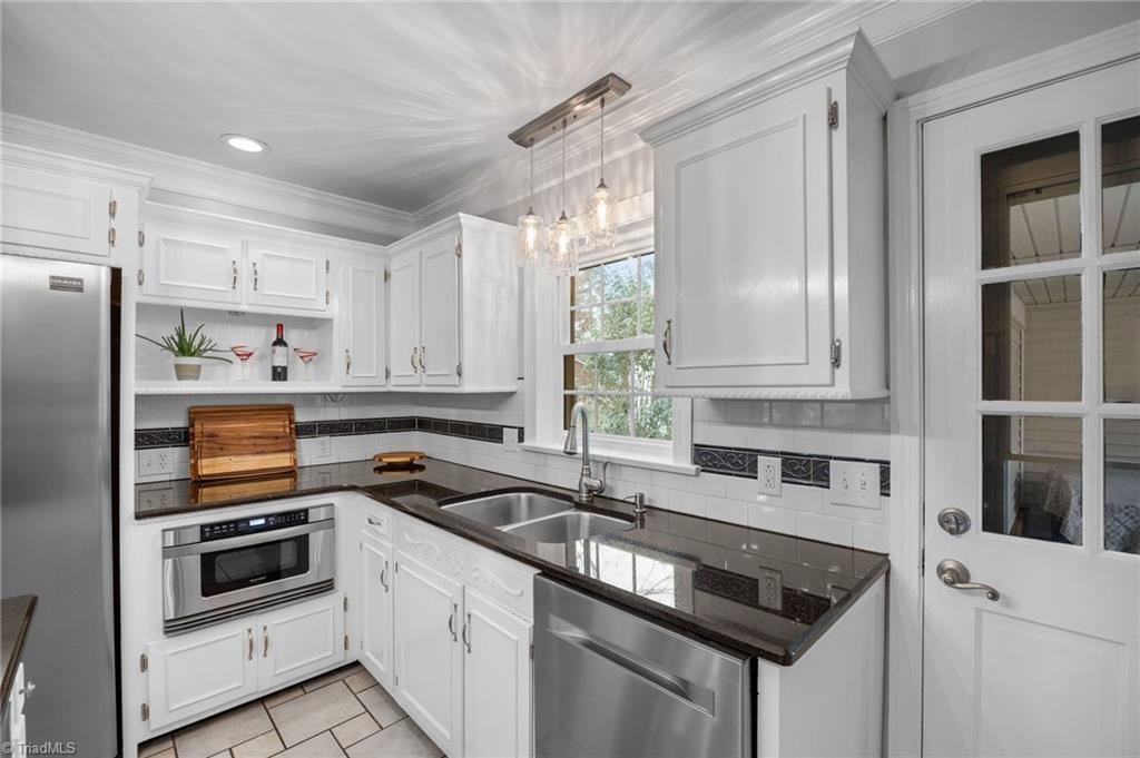 301 Jones Street Property Photo 14