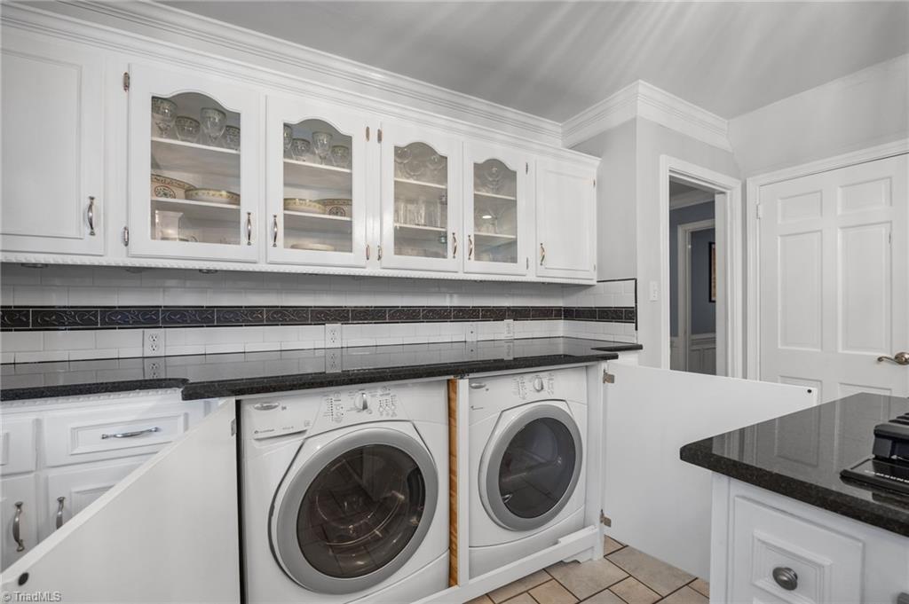 301 Jones Street Property Photo 16