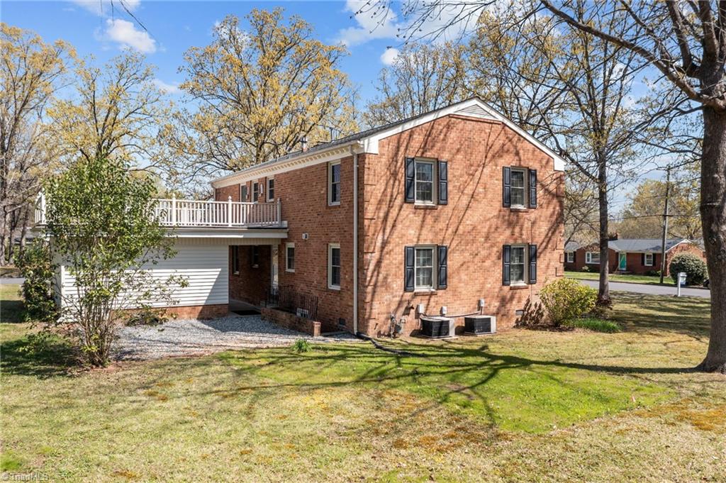 301 Jones Street Property Photo 35