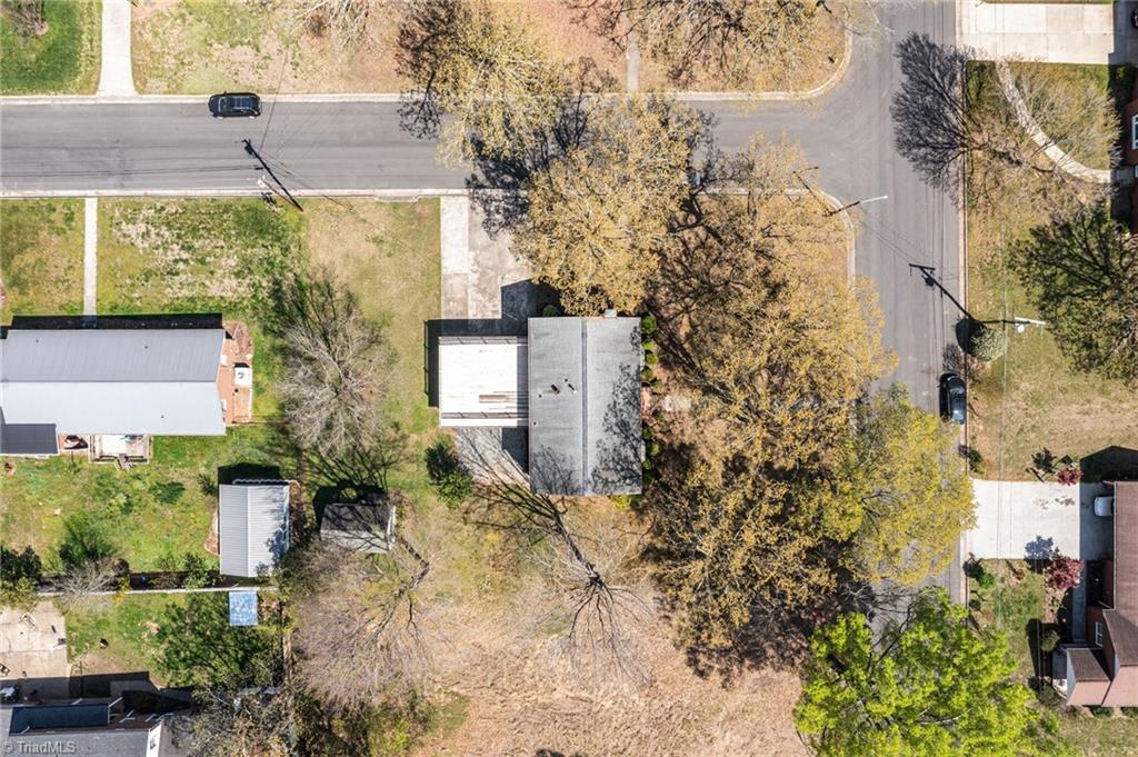 301 Jones Street Property Photo 40