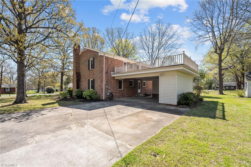 301 Jones Street Property Photo 44