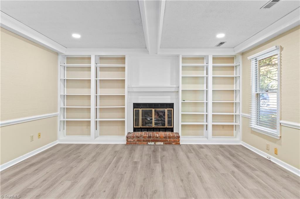 65 Carrisbrooke Lane Property Photo 3