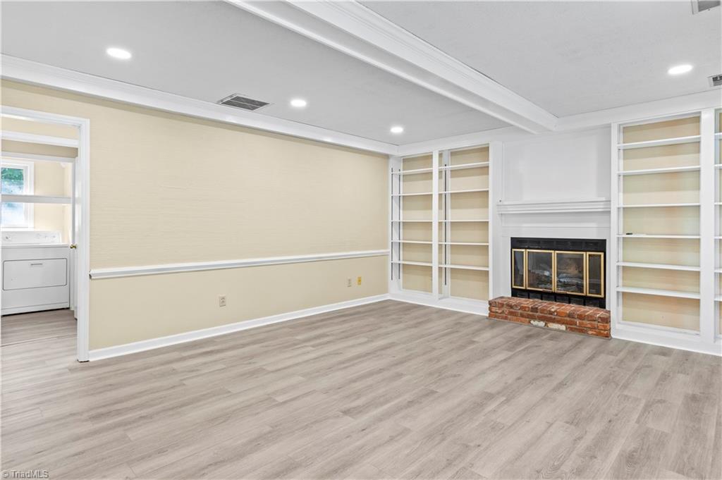 65 Carrisbrooke Lane Property Photo 5