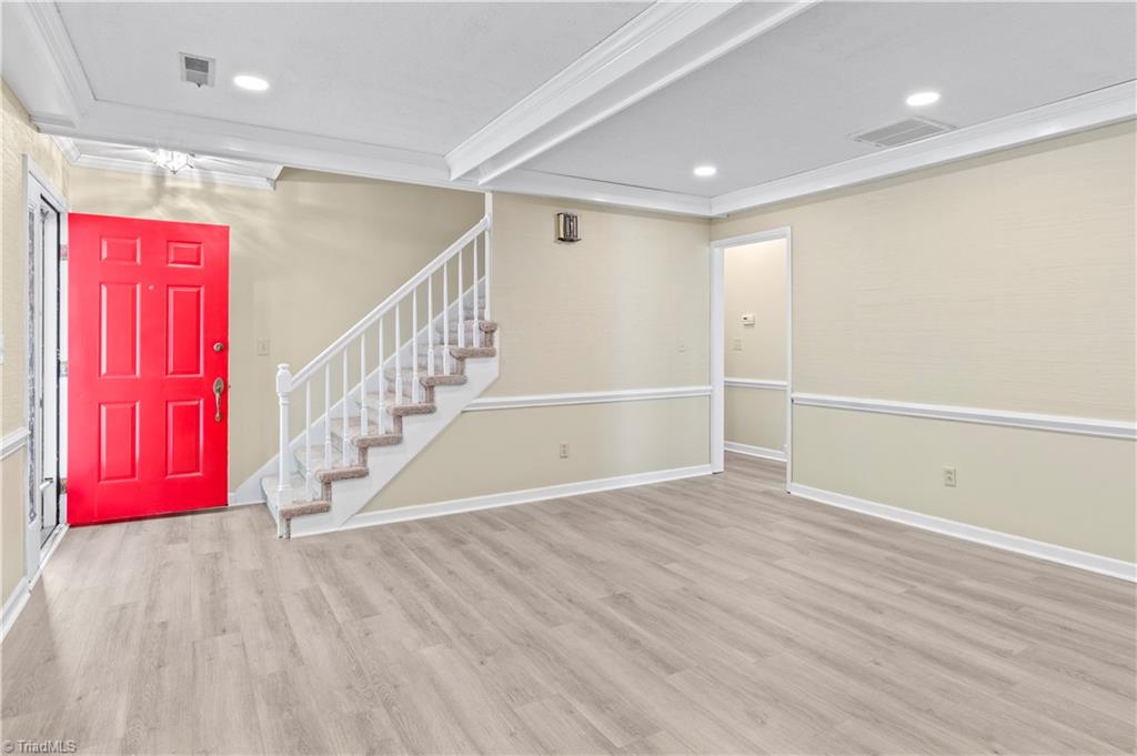 65 Carrisbrooke Lane Property Photo 6