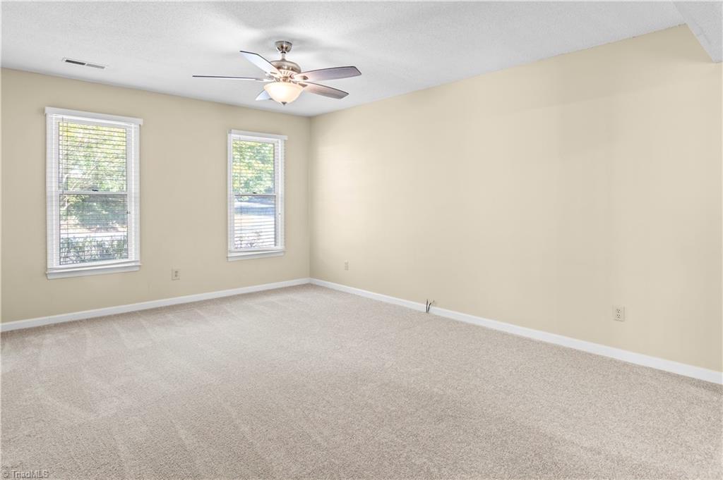 65 Carrisbrooke Lane Property Photo 12