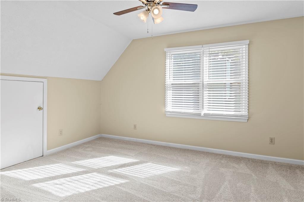 65 Carrisbrooke Lane Property Photo 18