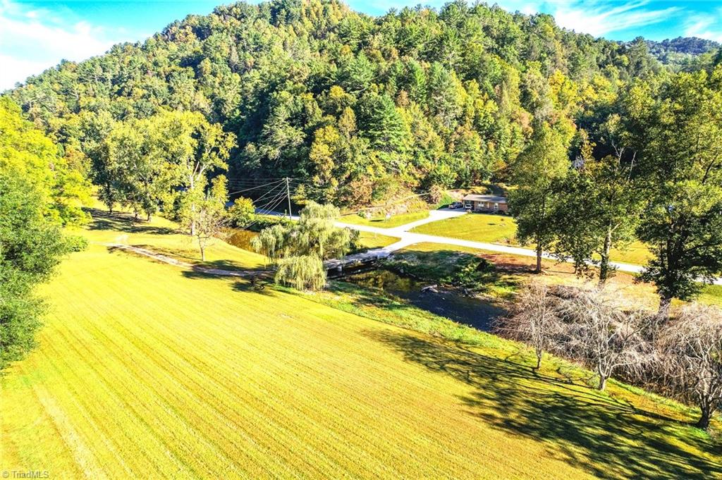 5521 Elk Creek Darby Road Property Photo 8