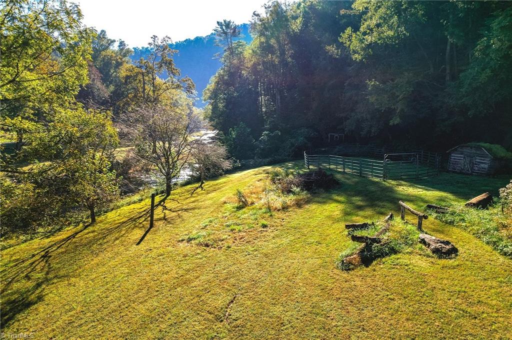 5521 Elk Creek Darby Road Property Photo 12