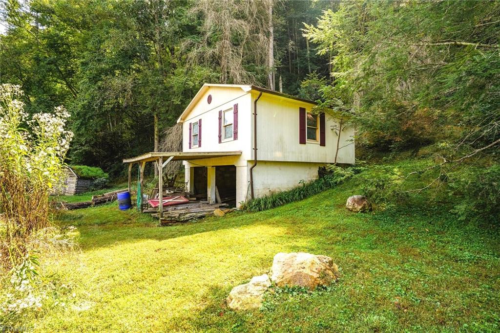 5521 Elk Creek Darby Road Property Photo 16