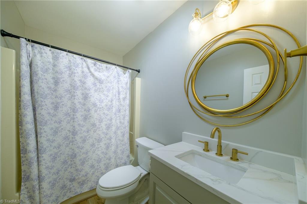 4302 Forest Manor Drive Property Photo 7
