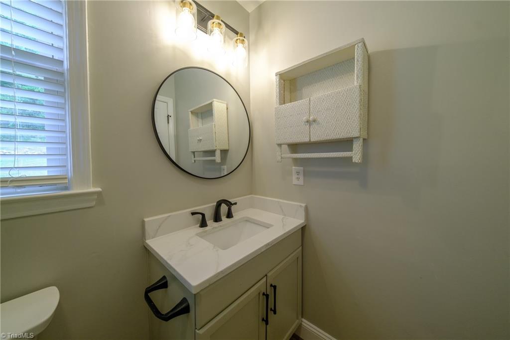 4302 Forest Manor Drive Property Photo 20