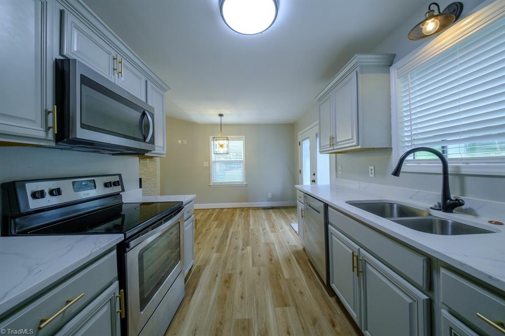 4302 Forest Manor Drive Property Photo 26