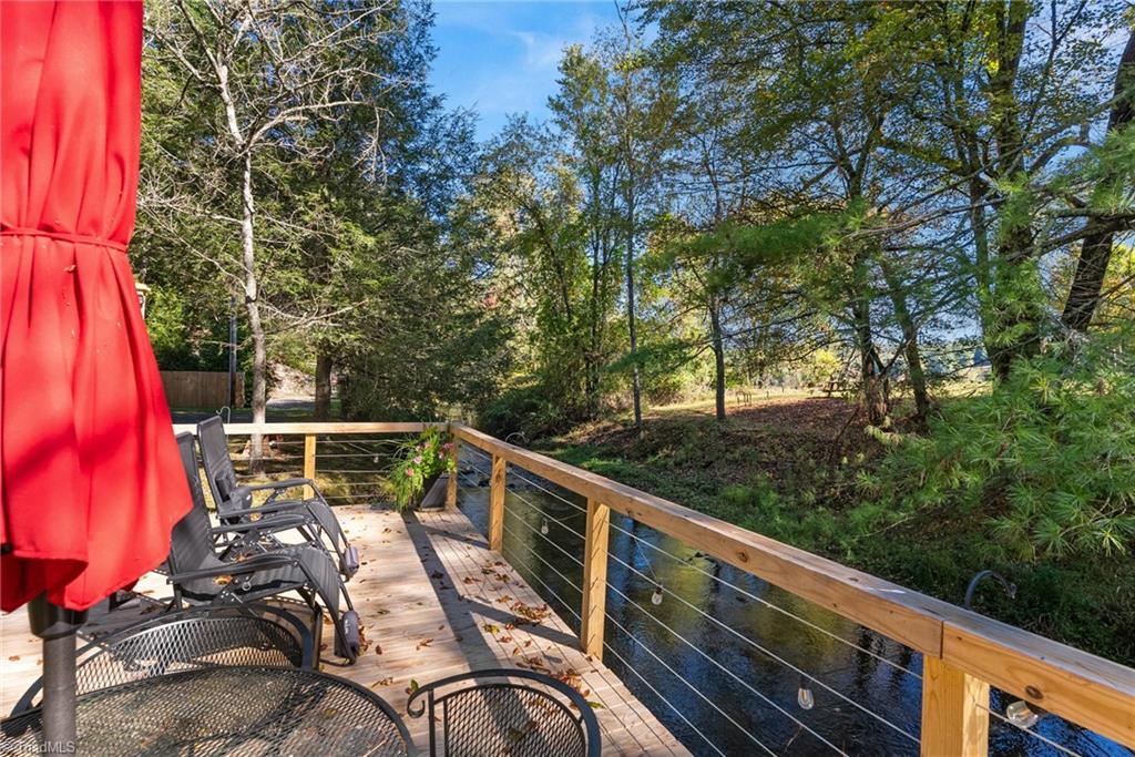 99 Lynn Lane Property Photo 3
