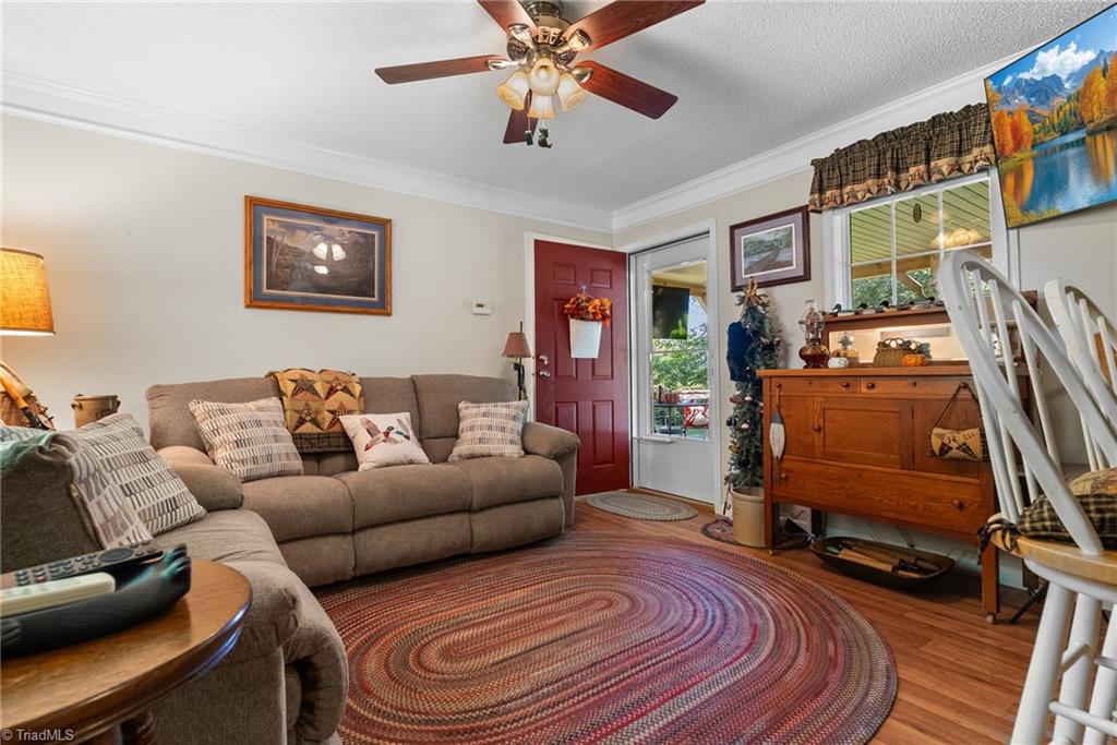 99 Lynn Lane Property Photo 7