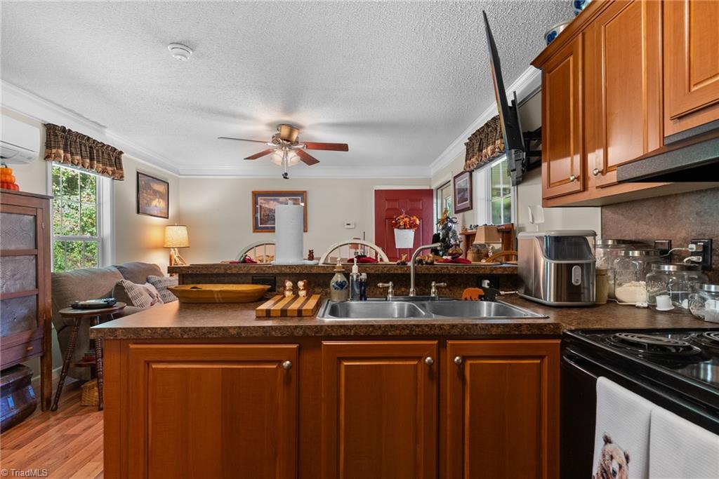 99 Lynn Lane Property Photo 11