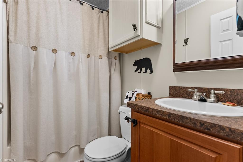 99 Lynn Lane Property Photo 13