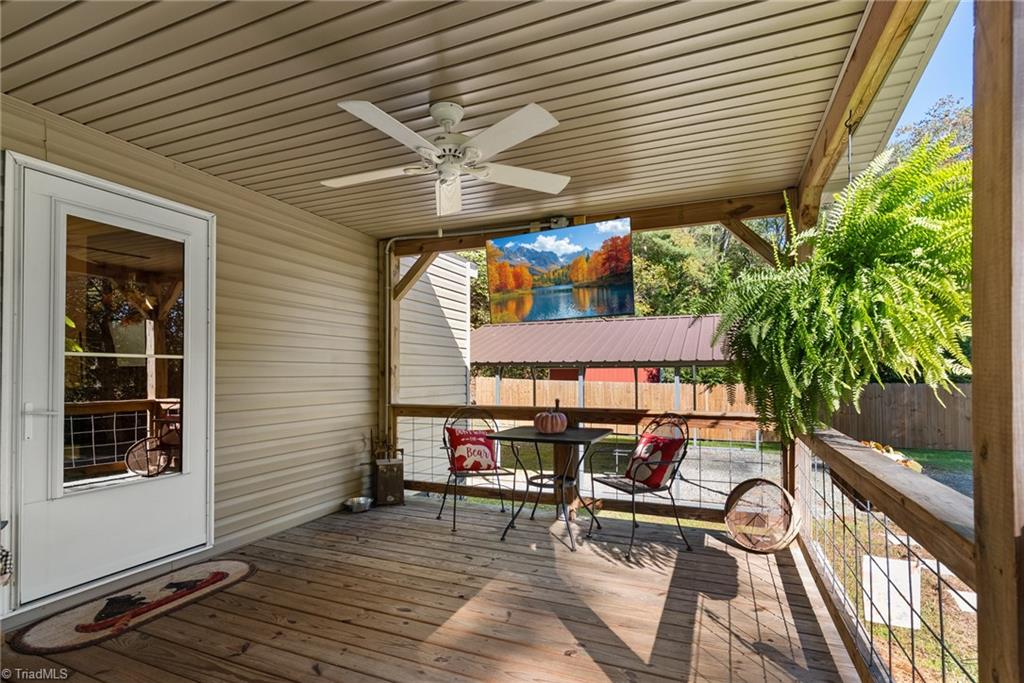 99 Lynn Lane Property Photo 23