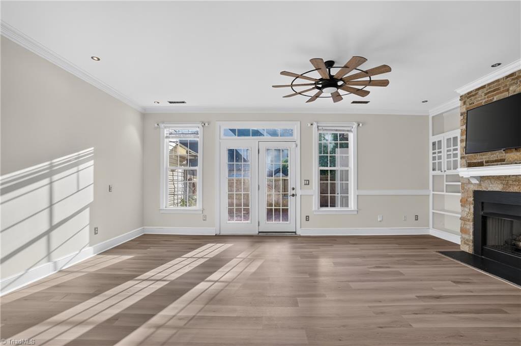 8 Nandina Drive Property Photo 2