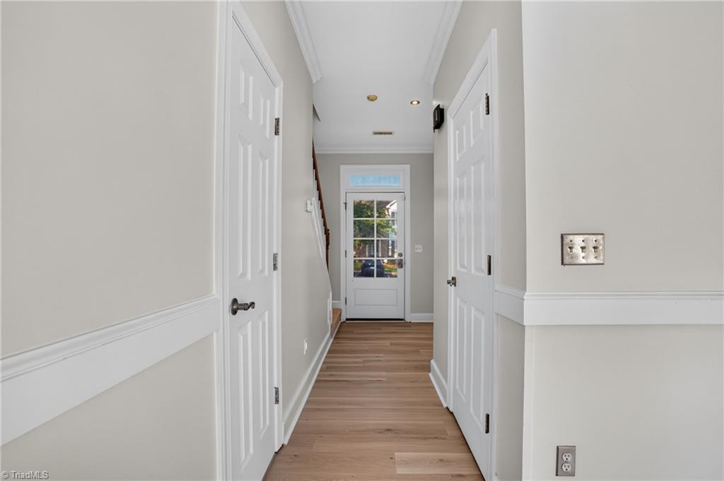 8 Nandina Drive Property Photo 4