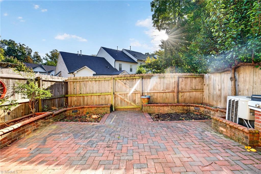 8 Nandina Drive Property Photo 18