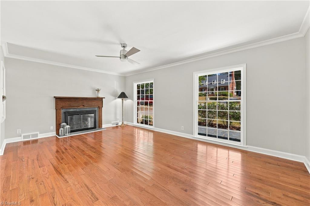 1007 Wellington Street Property Photo 10