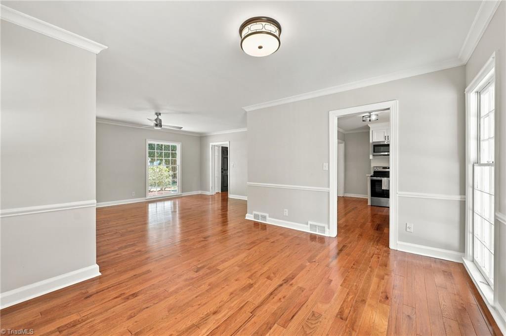 1007 Wellington Street Property Photo 13