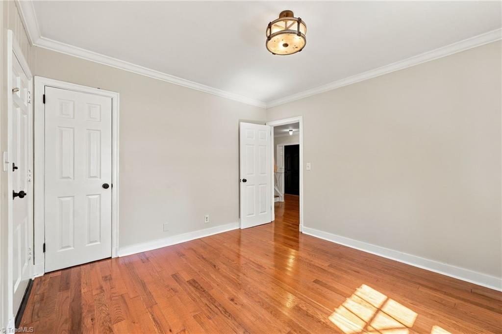 1007 Wellington Street Property Photo 14