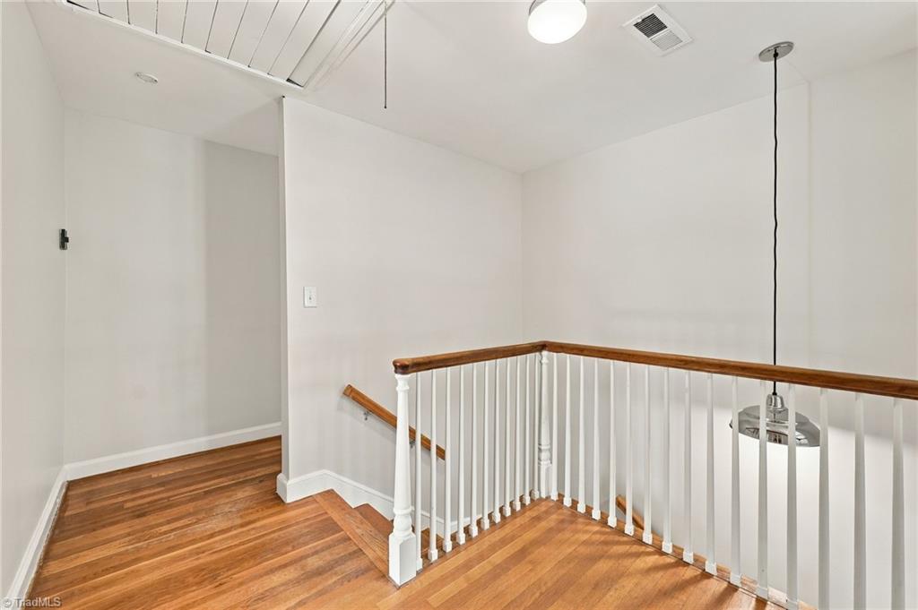 1007 Wellington Street Property Photo 17