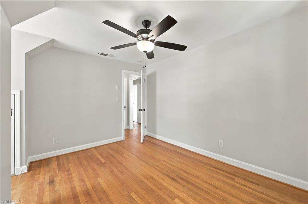 1007 Wellington Street Property Photo 18