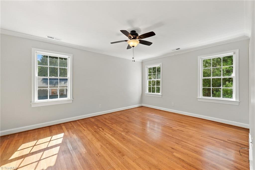 1007 Wellington Street Property Photo 23