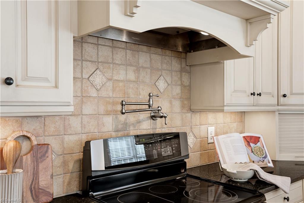 174 Carillon Drive Property Photo 19