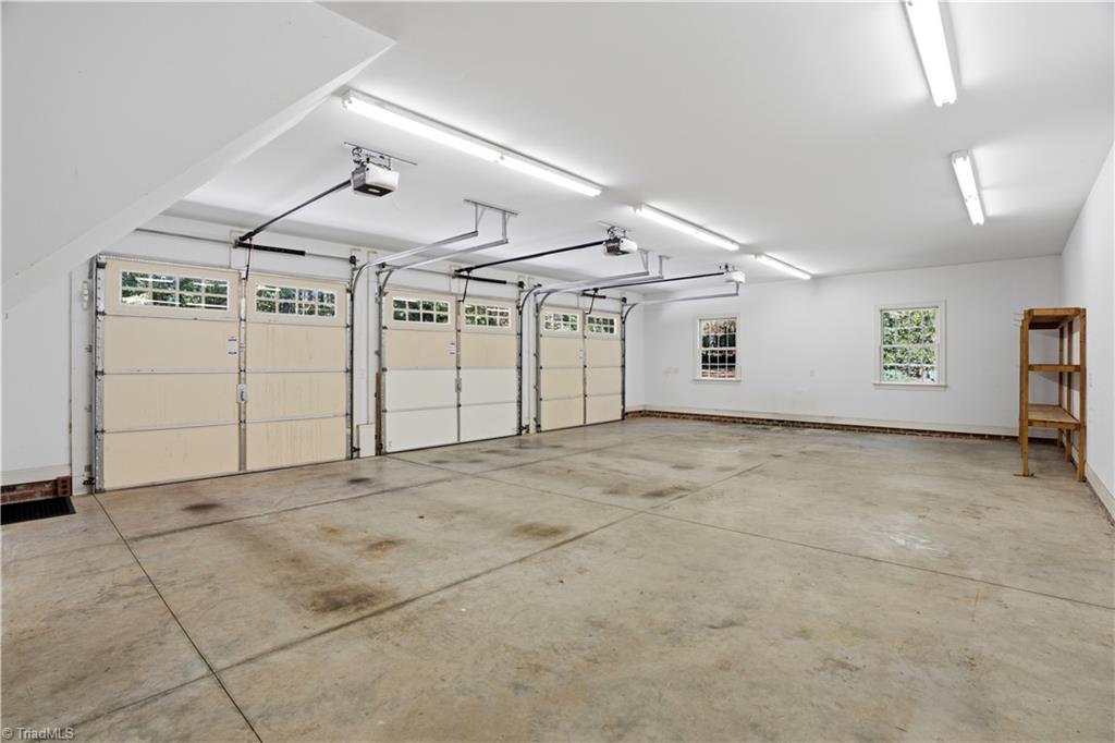 174 Carillon Drive Property Photo 39