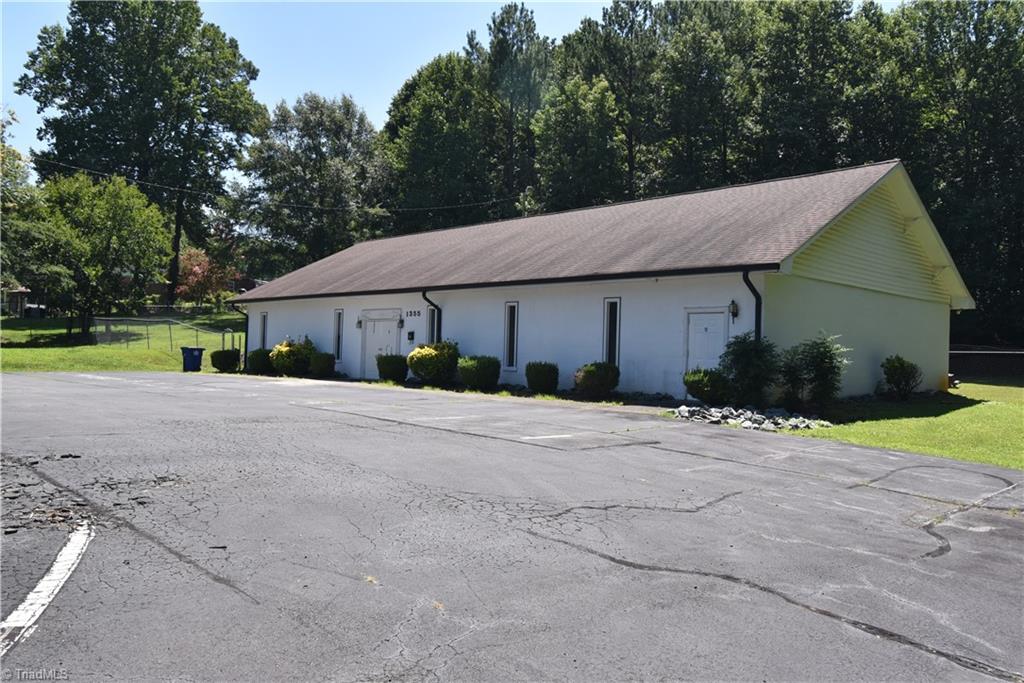 1355 Peachtree Street Property Photo 11