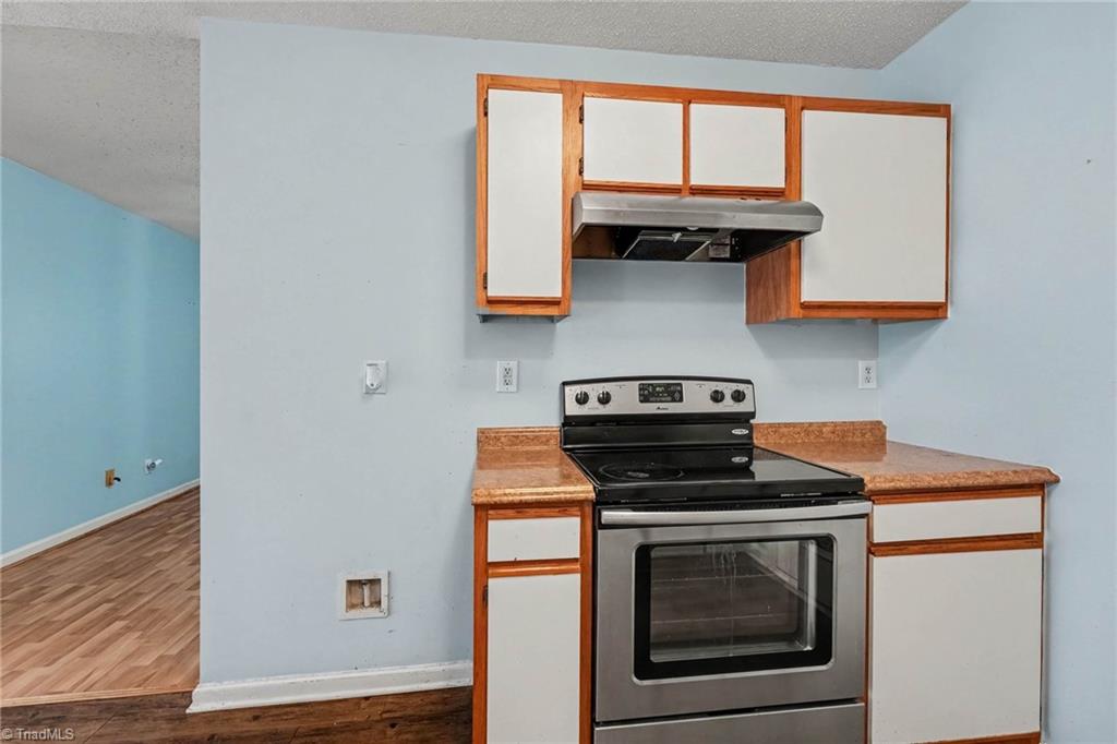 2525 Stratford Crossing Drive Property Photo 15