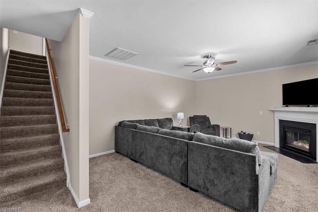4604 Meadowside Terrace Property Photo 5
