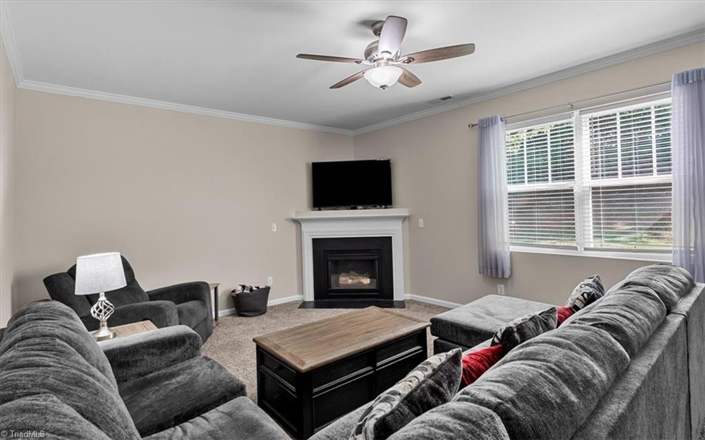4604 Meadowside Terrace Property Photo 7