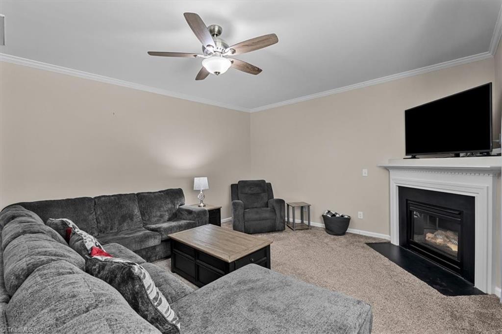 4604 Meadowside Terrace Property Photo 8