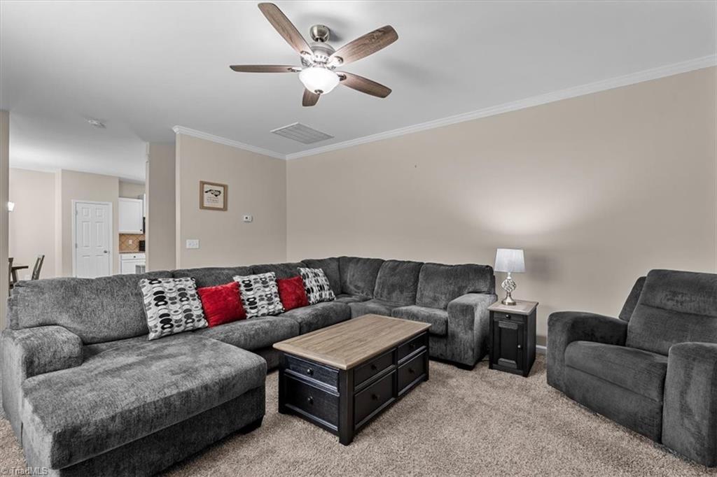 4604 Meadowside Terrace Property Photo 9