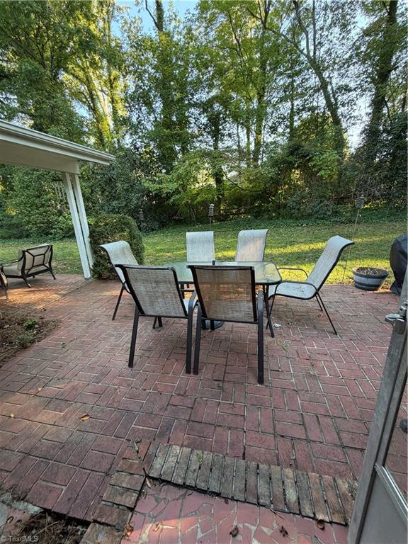 210 Devonway Street Property Photo 7