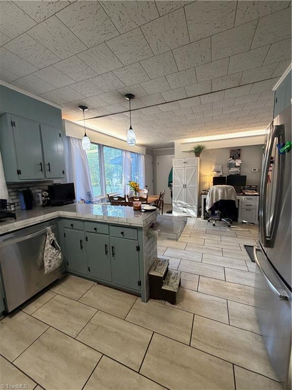 210 Devonway Street Property Photo 16