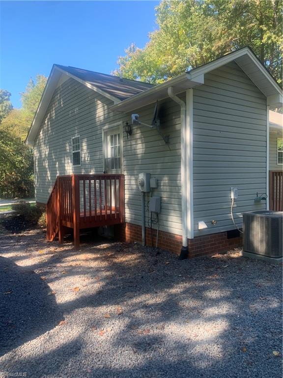 418 Oakland Avenue Property Photo 2