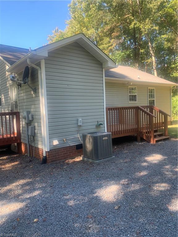 418 Oakland Avenue Property Photo 3