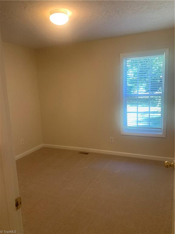 418 Oakland Avenue Property Photo 12