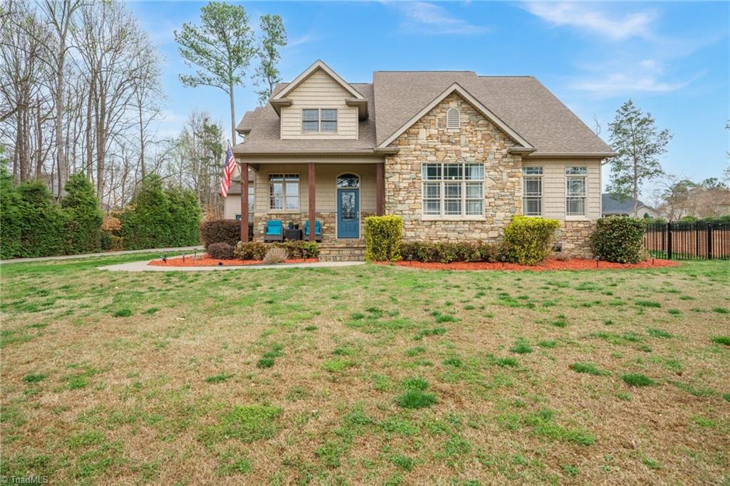 140 Pine Bluff Drive Property Photo 1