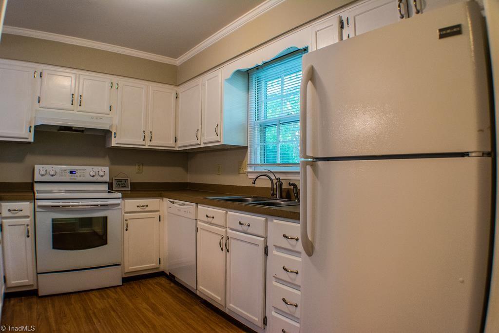 2800 Windy Crossing Property Photo 4