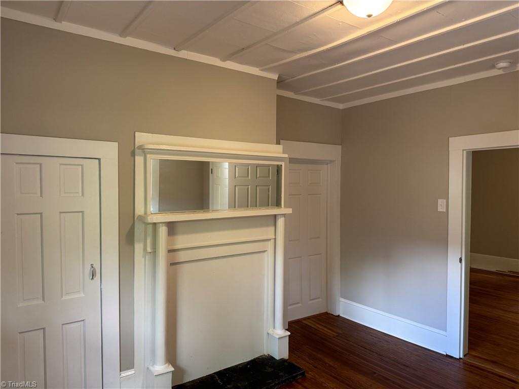 4136 Mineral Avenue Property Photo 8