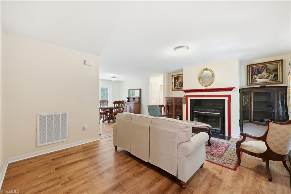 212 Lakeview Drive Property Photo 2