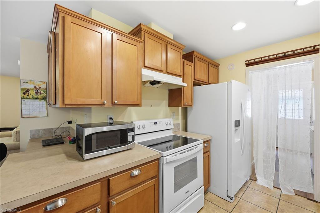 212 Lakeview Drive Property Photo 7