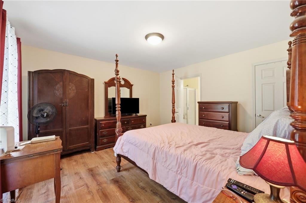 212 Lakeview Drive Property Photo 16